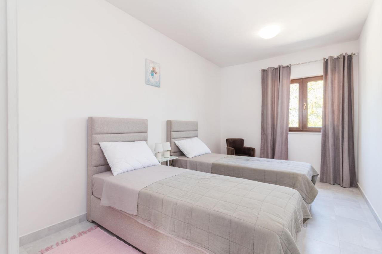 Apartmani Noa I Natali Kaldanija Екстериор снимка