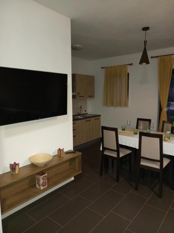 Apartmani Noa I Natali Kaldanija Екстериор снимка