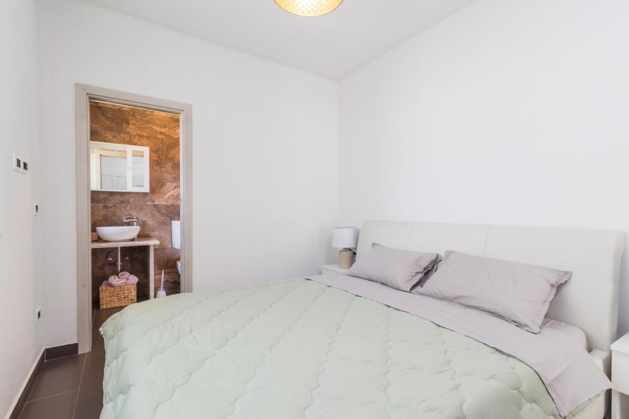 Apartmani Noa I Natali Kaldanija Екстериор снимка