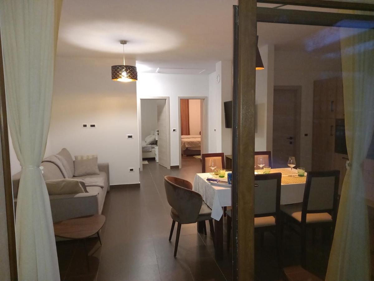 Apartmani Noa I Natali Kaldanija Екстериор снимка