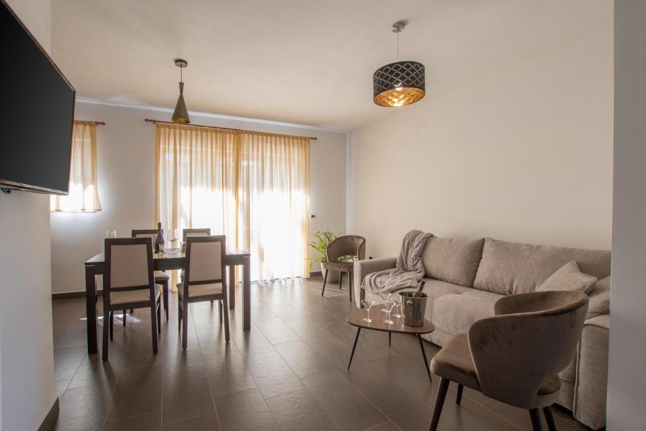 Apartmani Noa I Natali Kaldanija Екстериор снимка