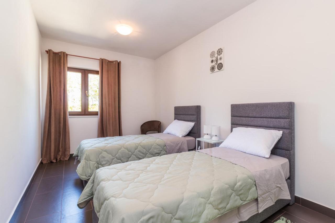 Apartmani Noa I Natali Kaldanija Екстериор снимка